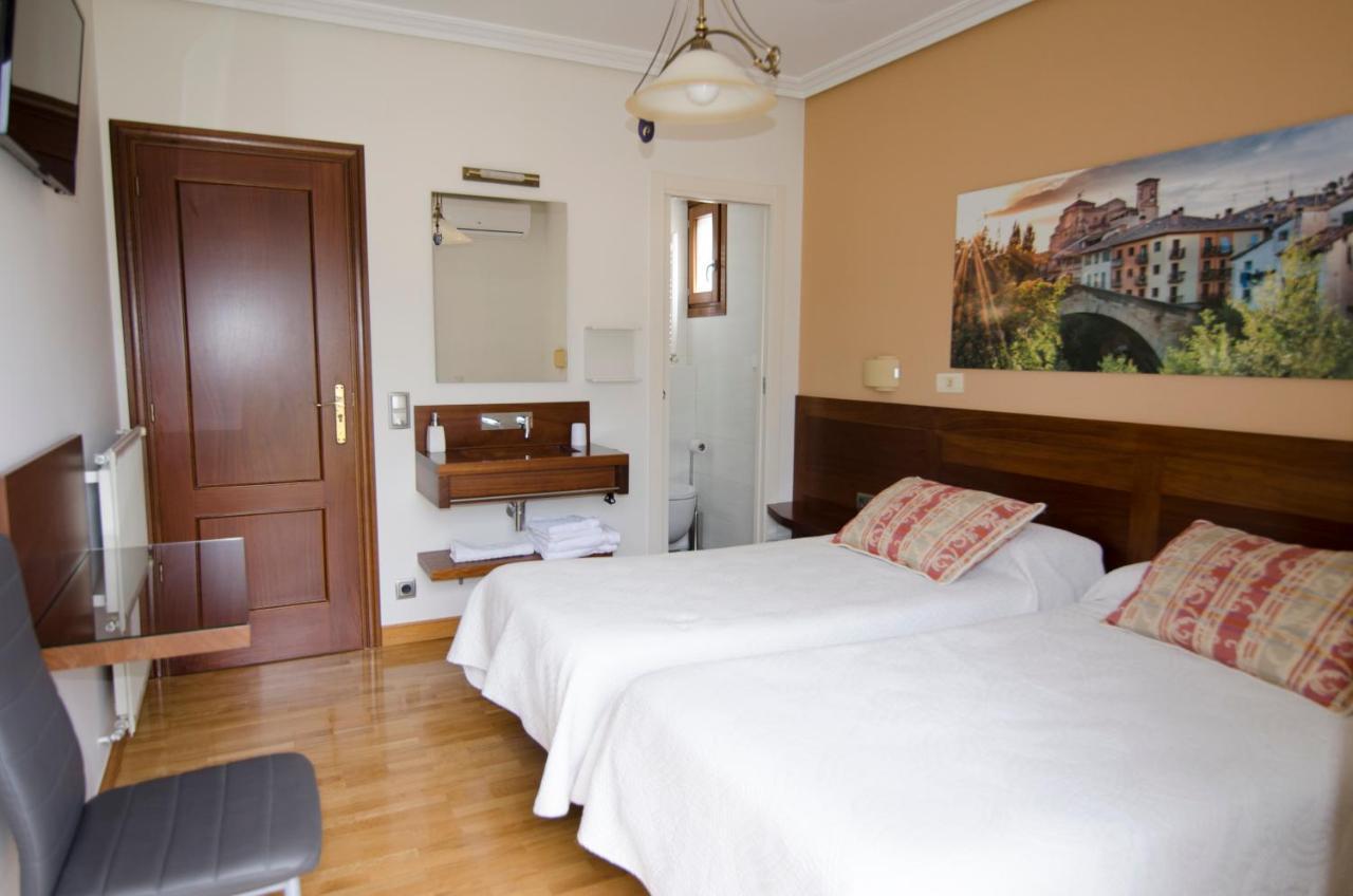 B&B Zaldu Estella Exteriör bild